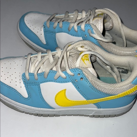 Nike Kids Dunk Low Homer Simpson Sneakers 3.5Y - Picture 4 of 8